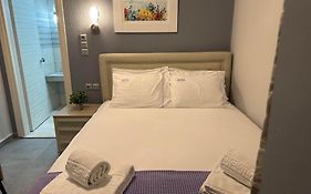 Avra Comfort Rooms